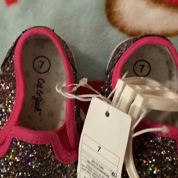 ⚡️*Cat & Jack* Girl’s Shoes Size 7 (Never Worn) - Picture 2 of 6